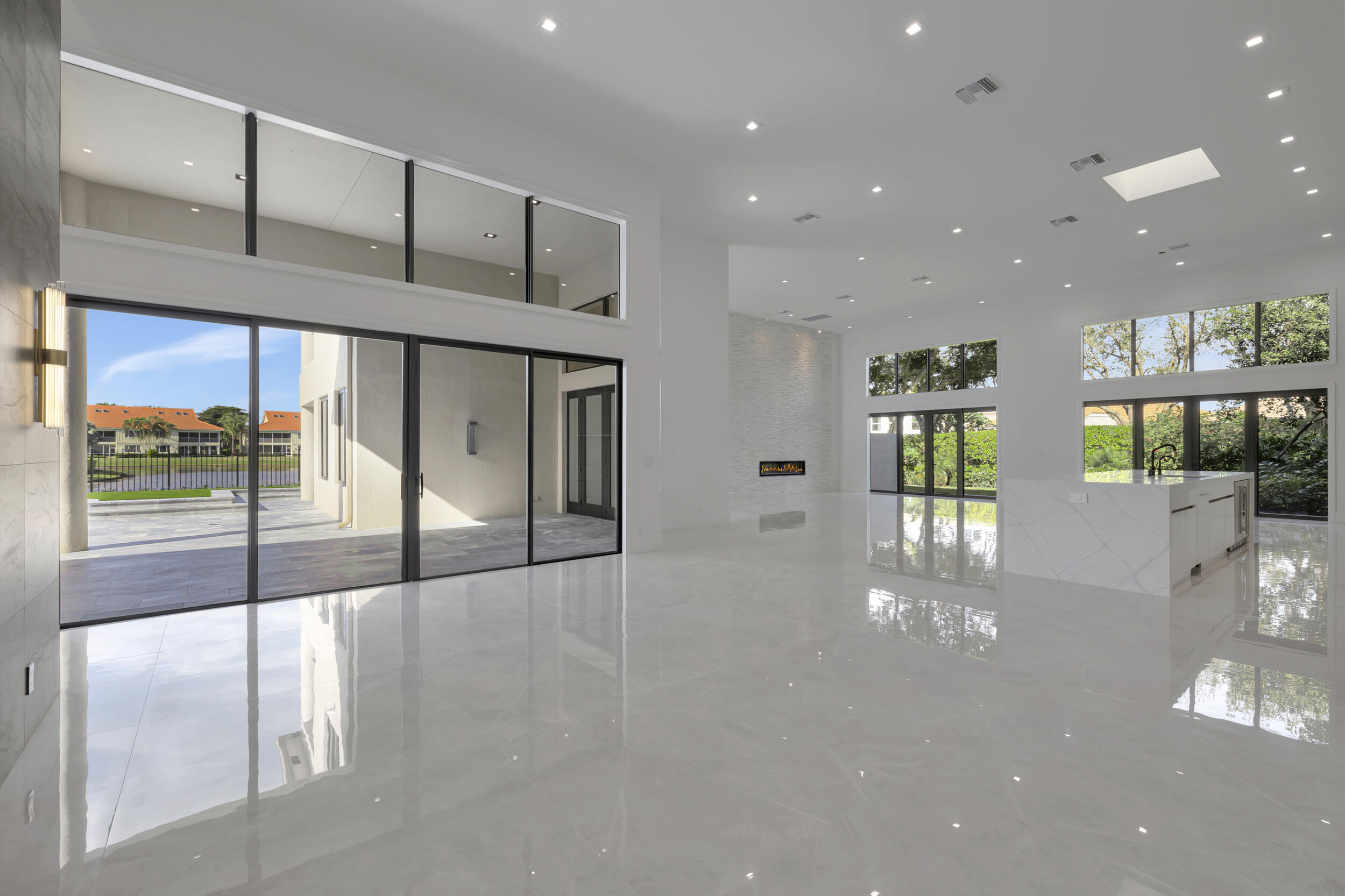 VINTAGE PLACE - Residential