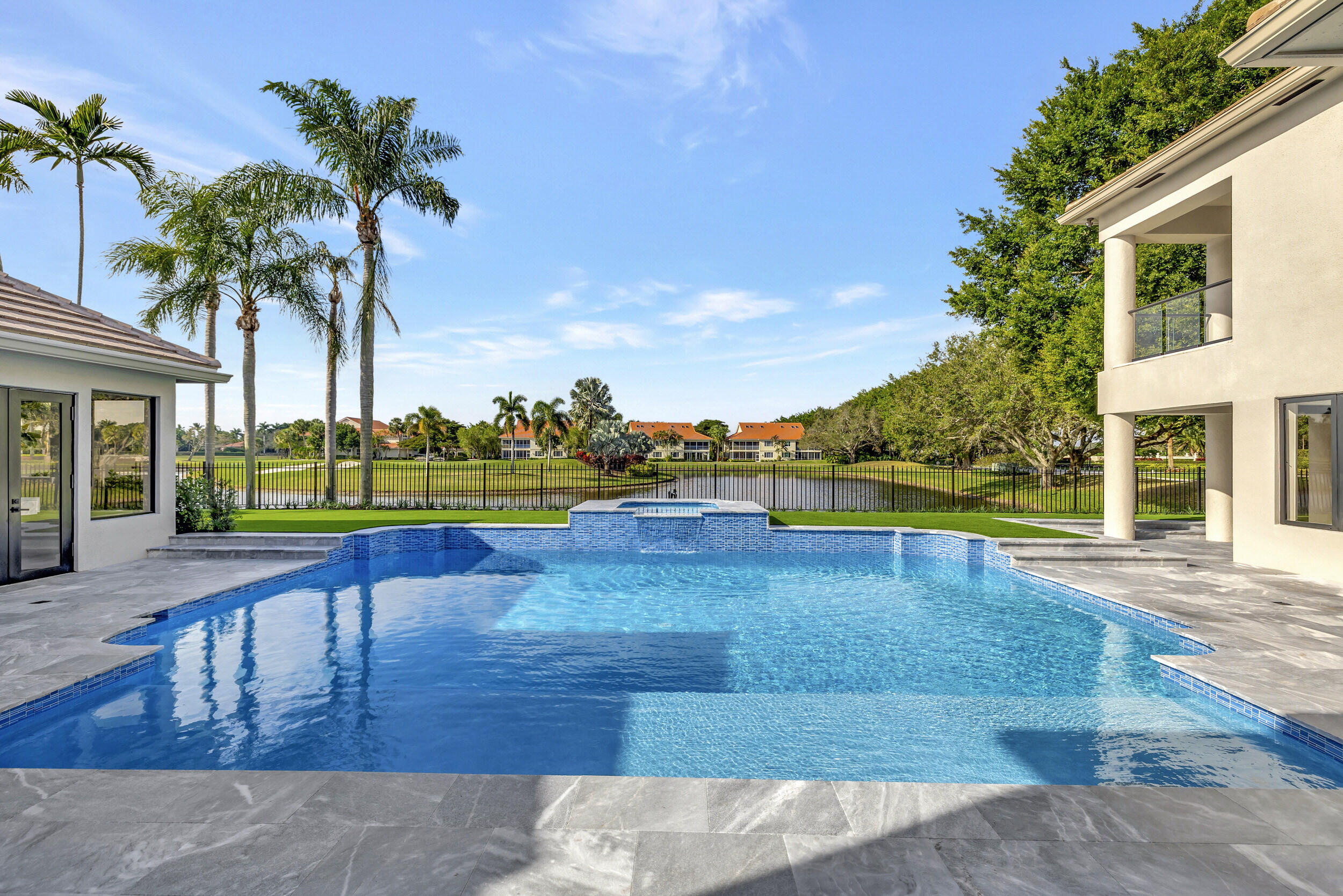 VINTAGE PLACE - Residential