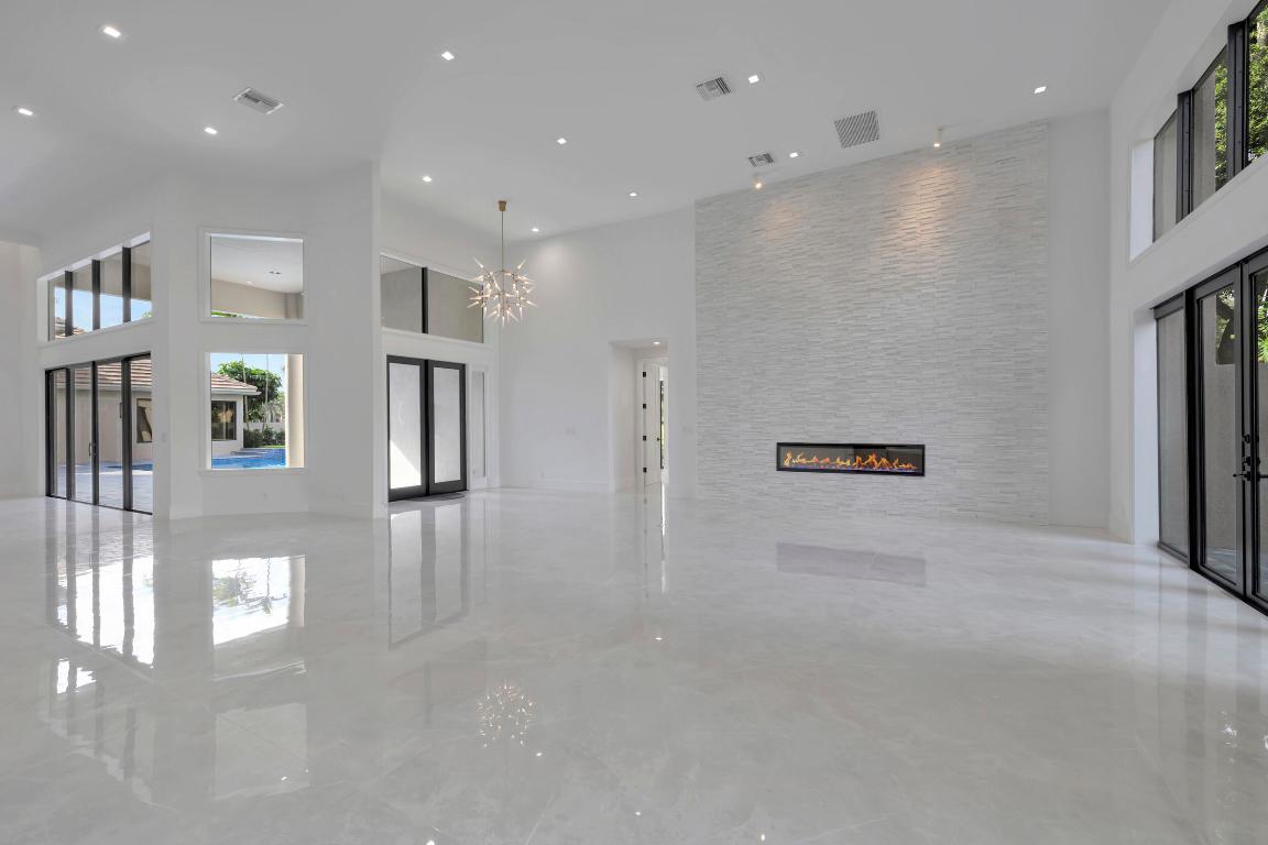 VINTAGE PLACE - Residential