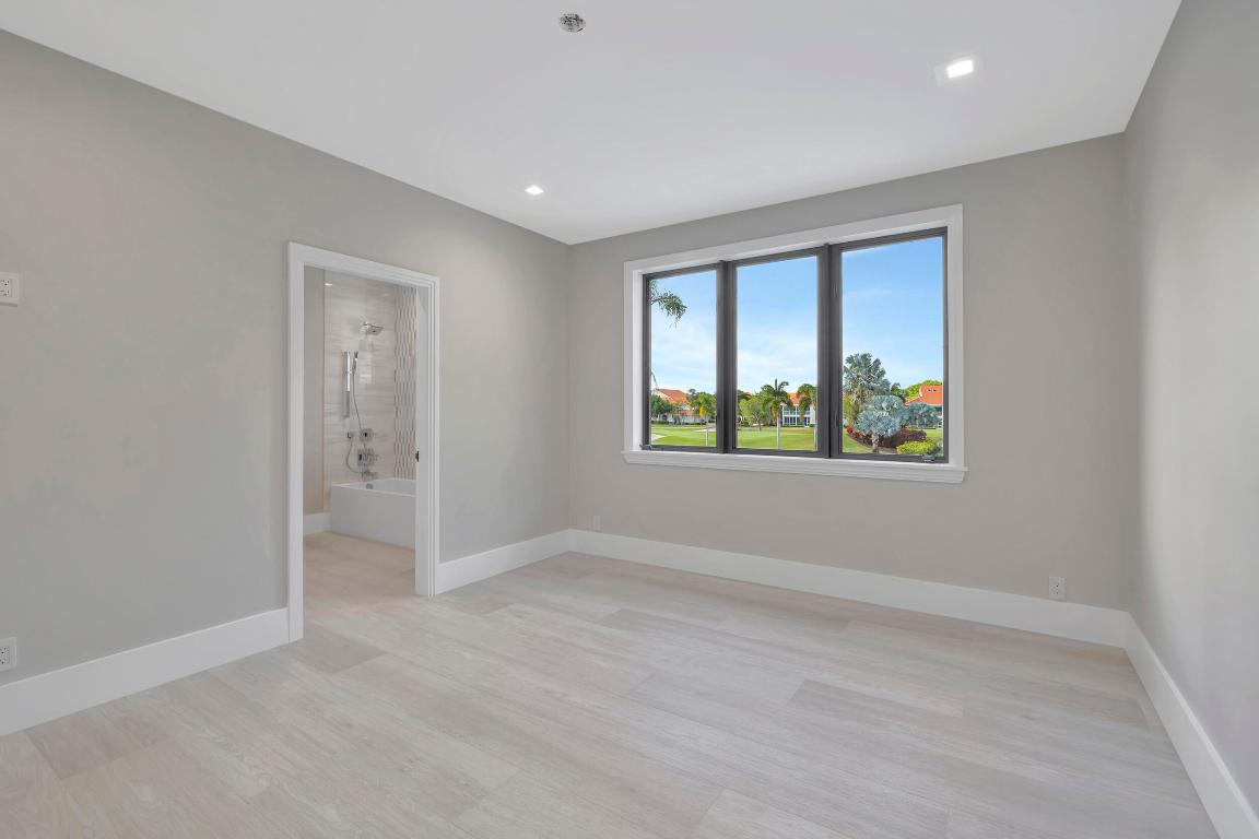 VINTAGE PLACE - Residential