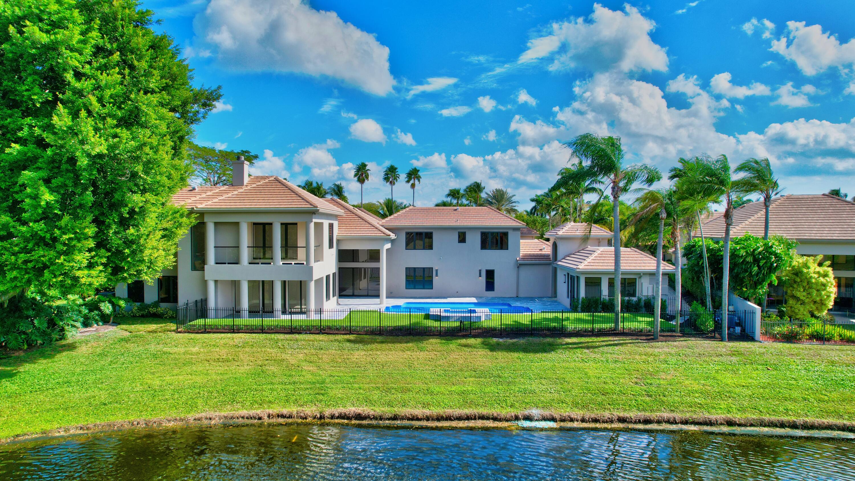 VINTAGE PLACE - Residential