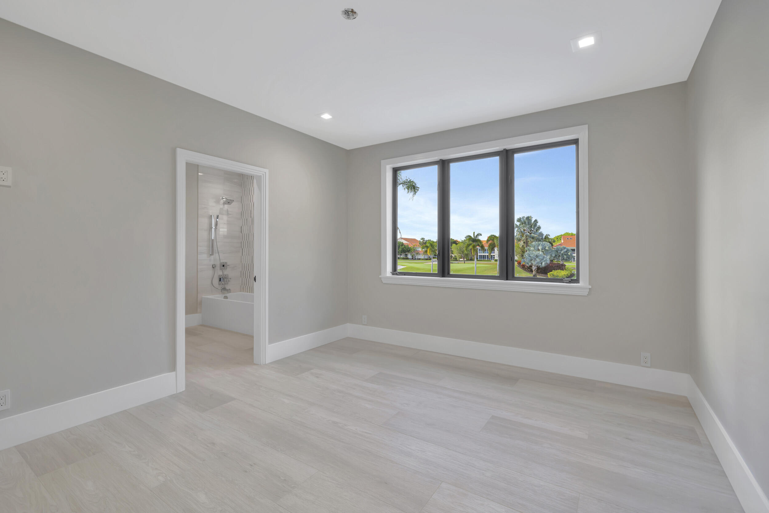 VINTAGE PLACE - Residential