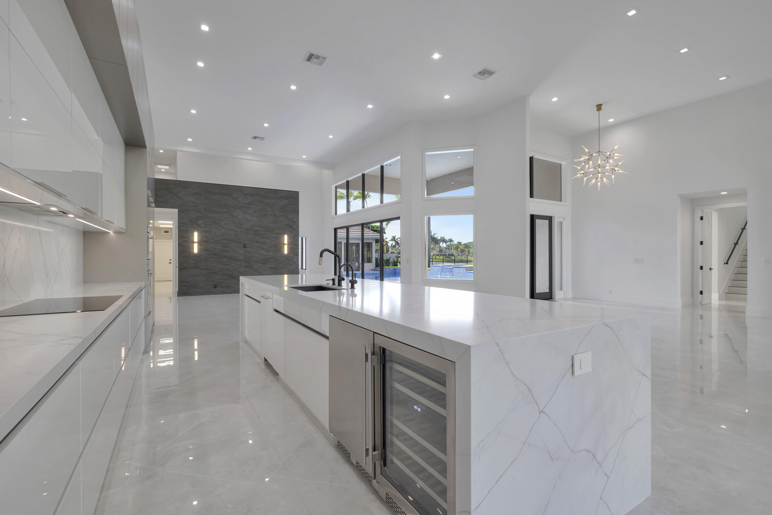 VINTAGE PLACE - Residential