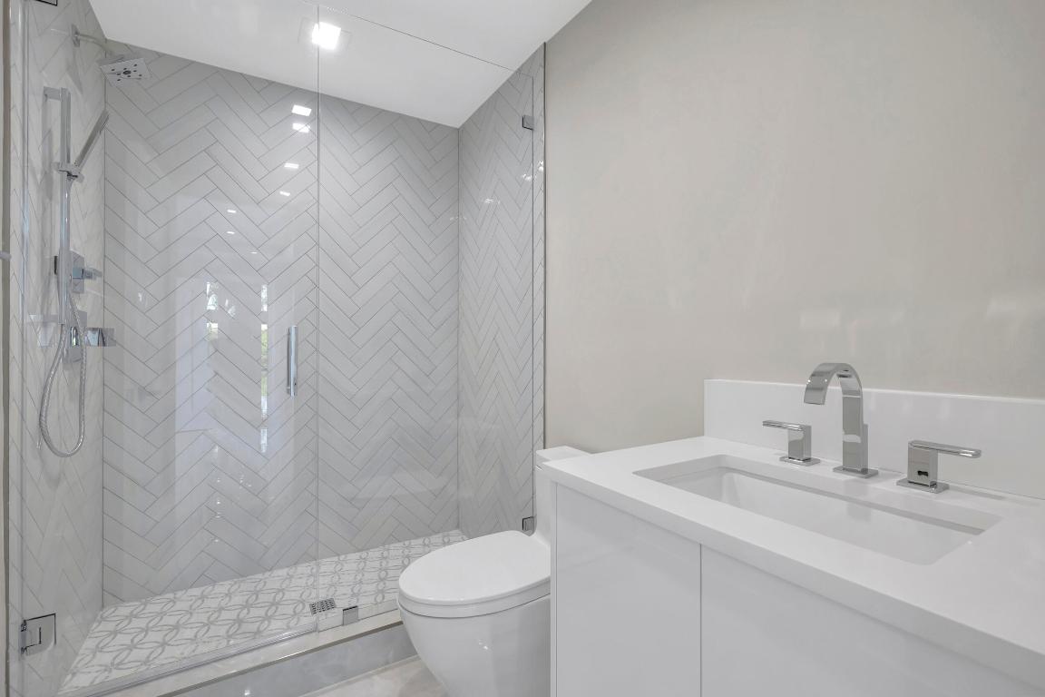 VINTAGE PLACE - Residential