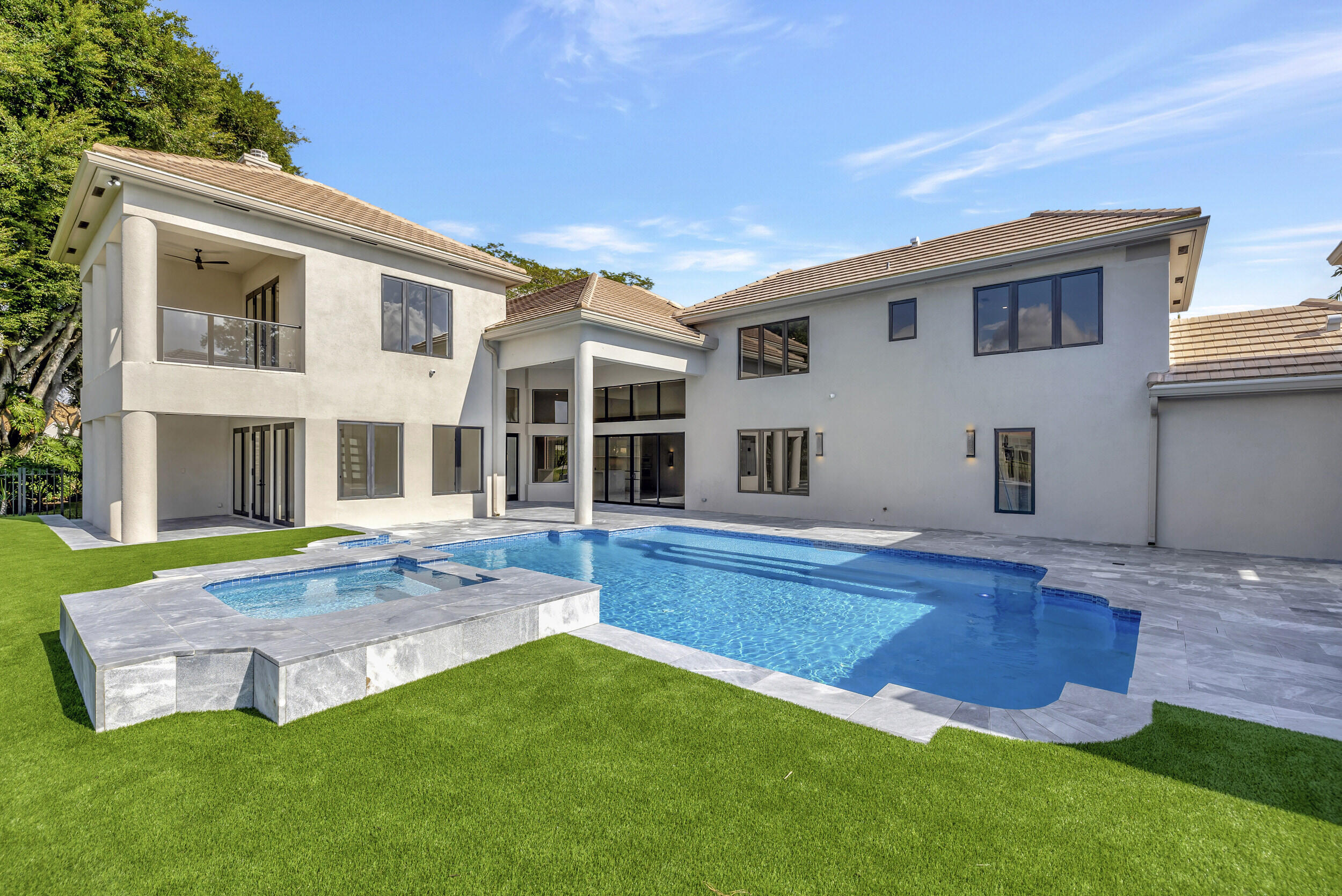 VINTAGE PLACE - Residential