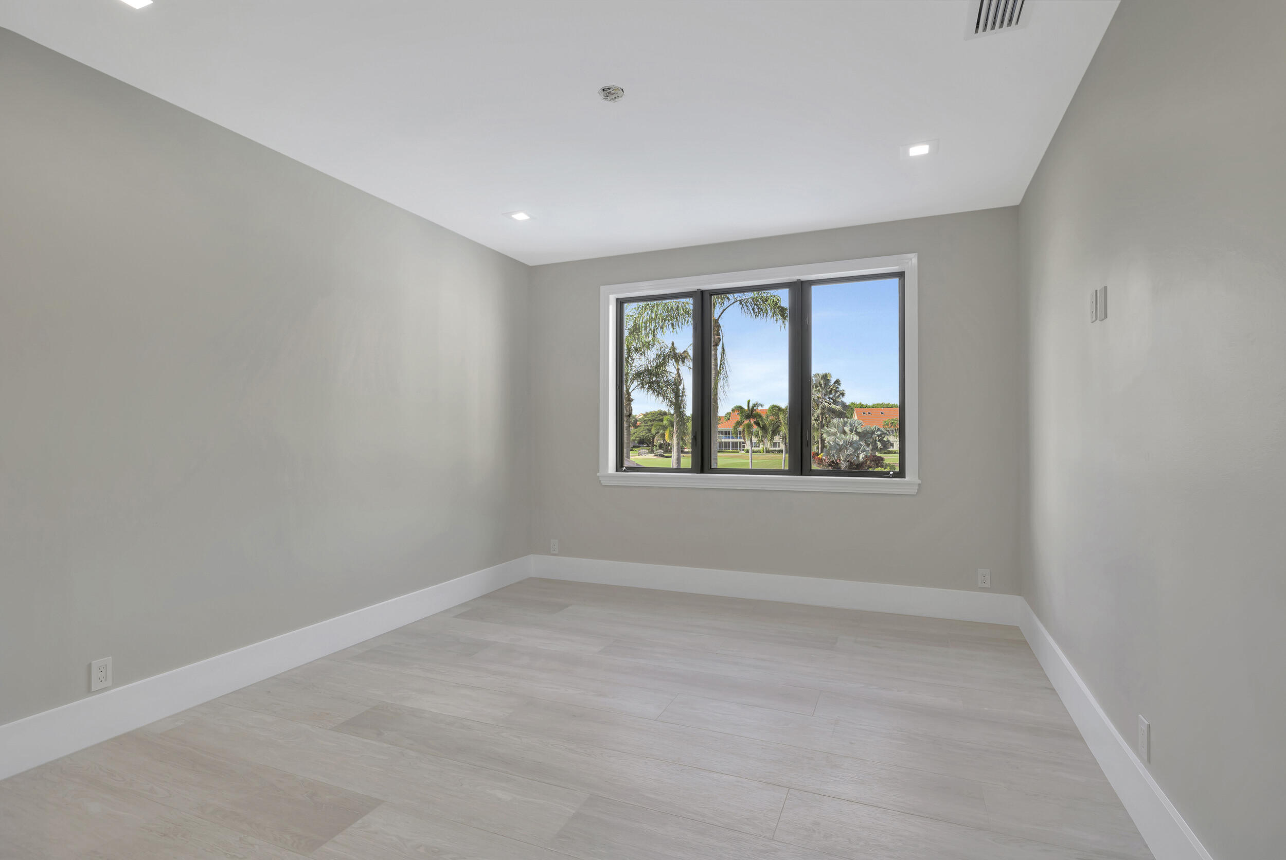 VINTAGE PLACE - Residential