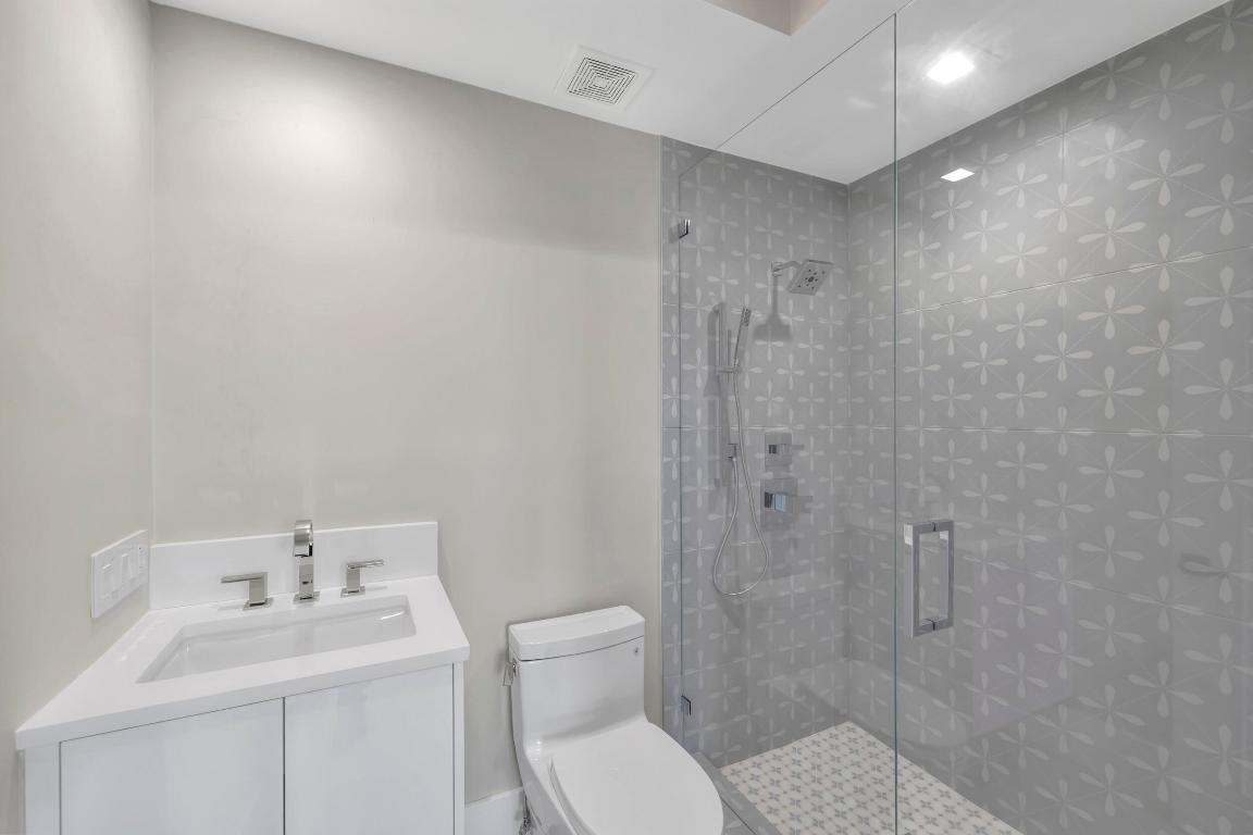 VINTAGE PLACE - Residential