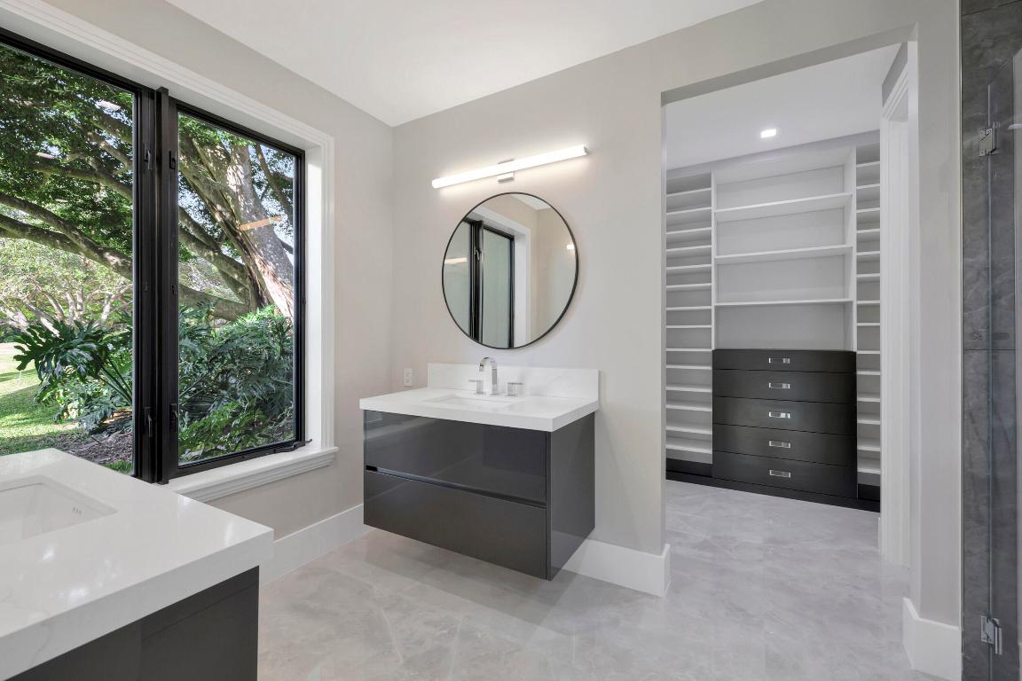 VINTAGE PLACE - Residential