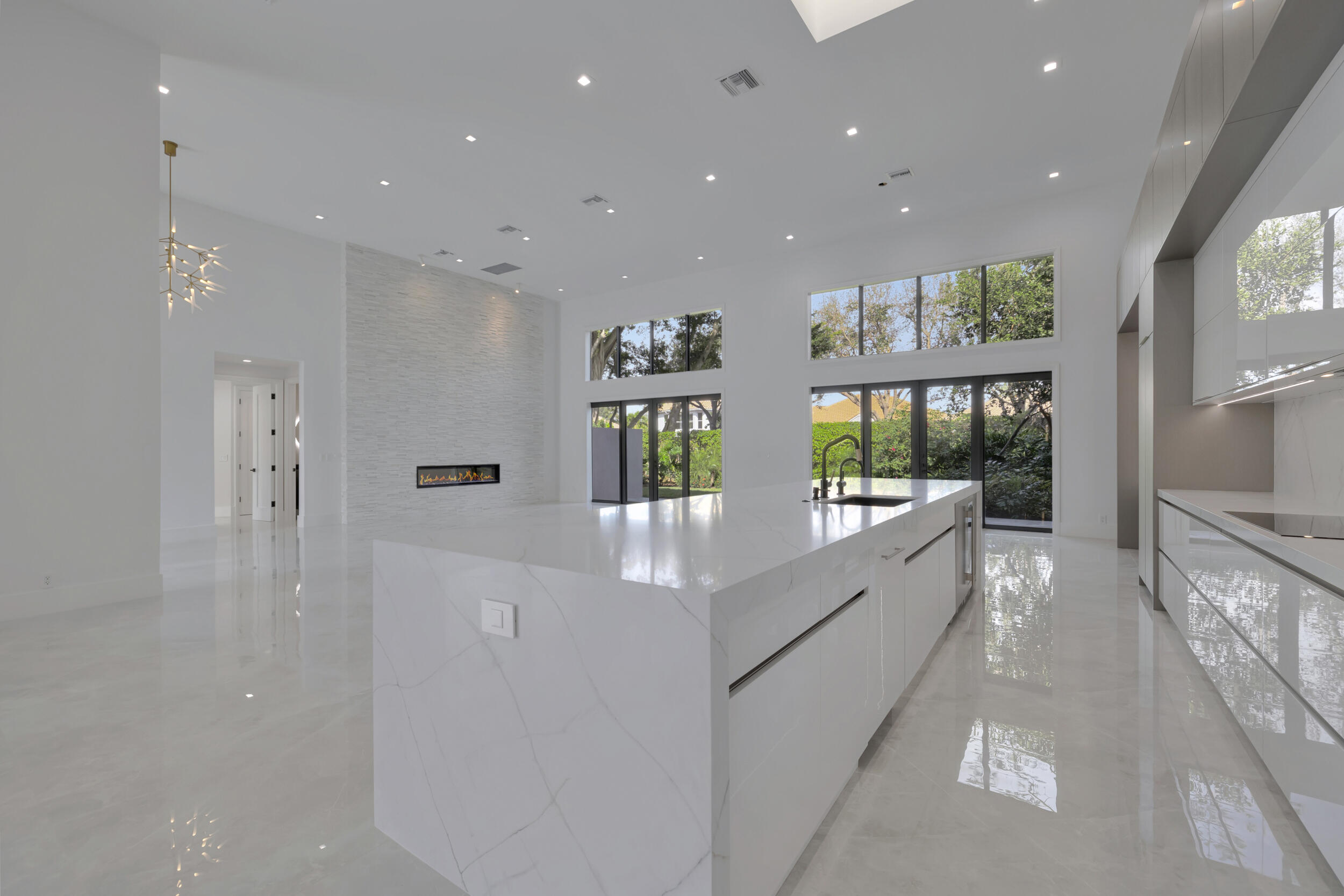 VINTAGE PLACE - Residential