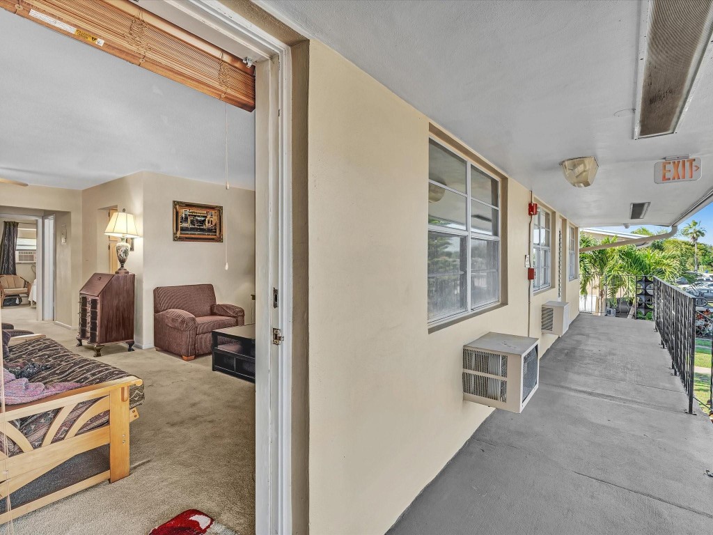 2124 NE 56th Court 209