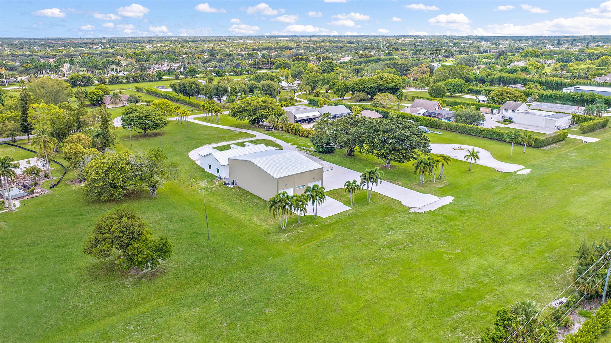 ANTIQUERS AERODROME - Residential