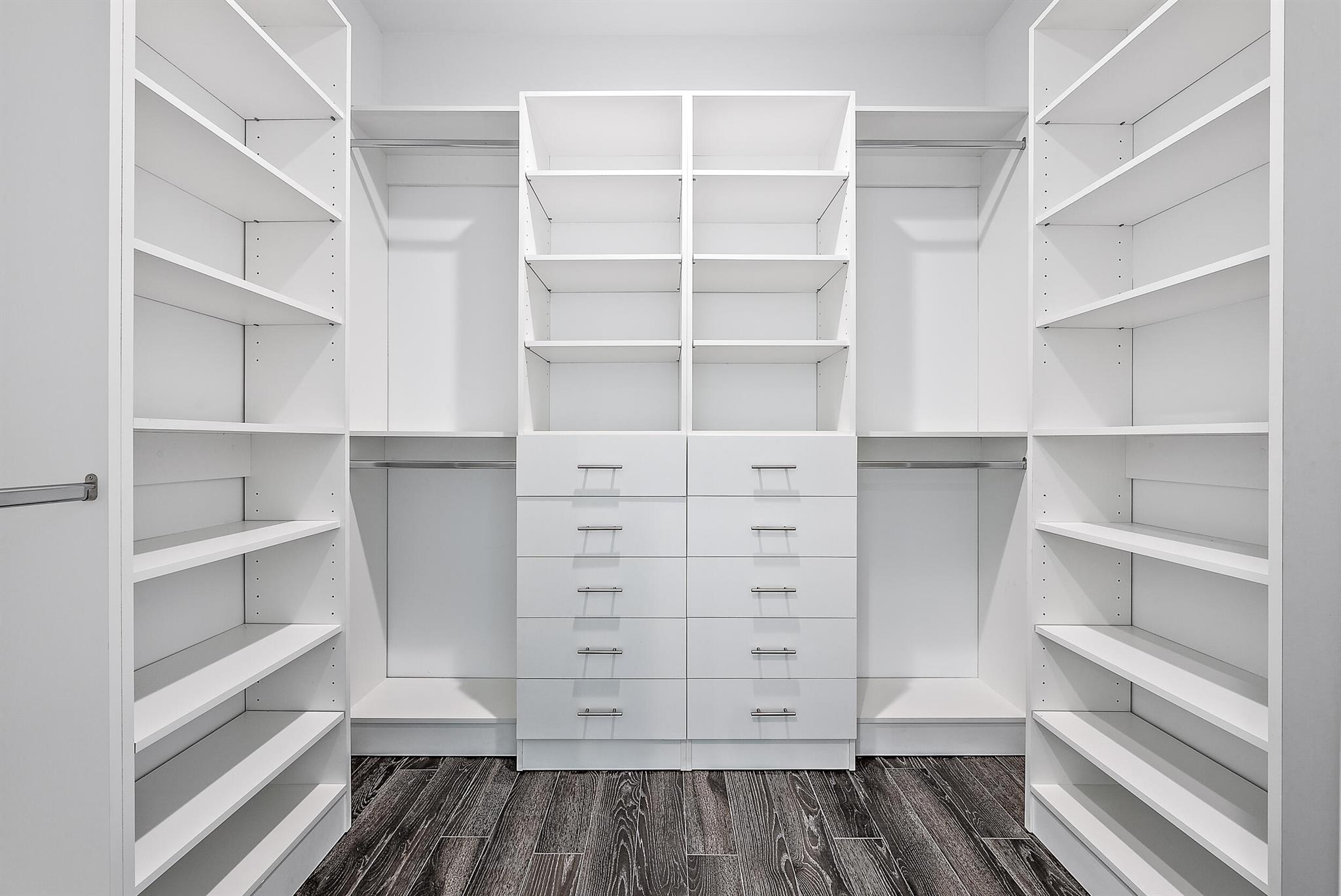 ANTIQUERS AERODROME - Residential