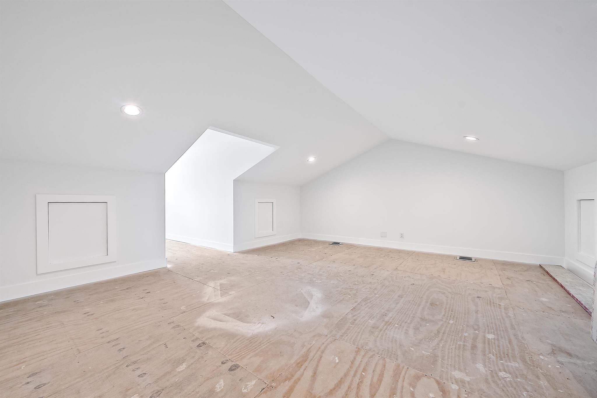 ANTIQUERS AERODROME - Residential