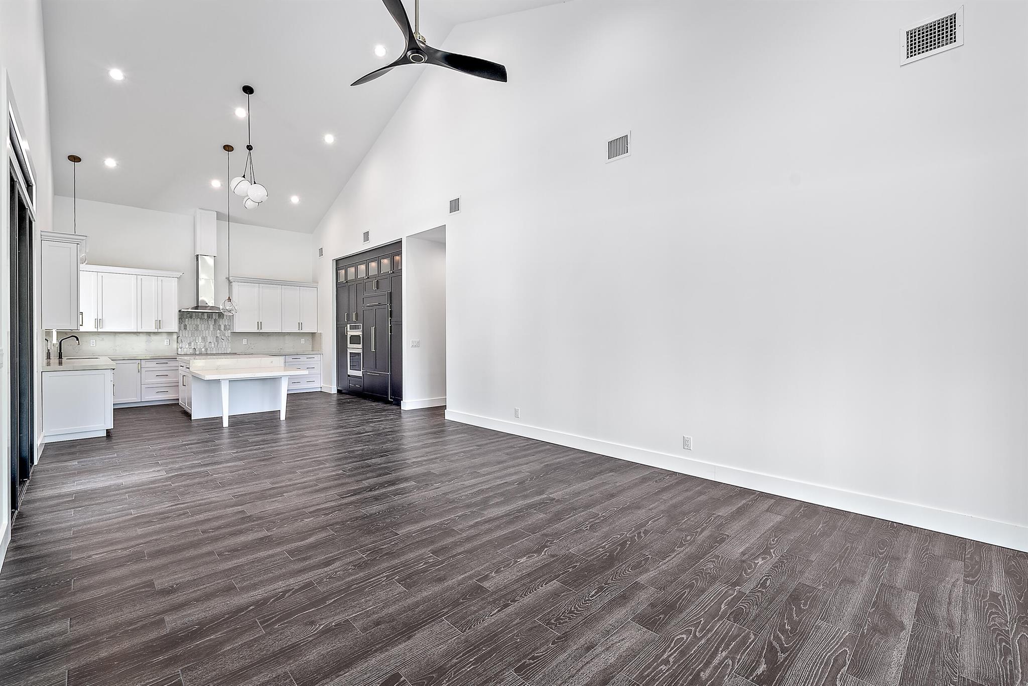 ANTIQUERS AERODROME - Residential