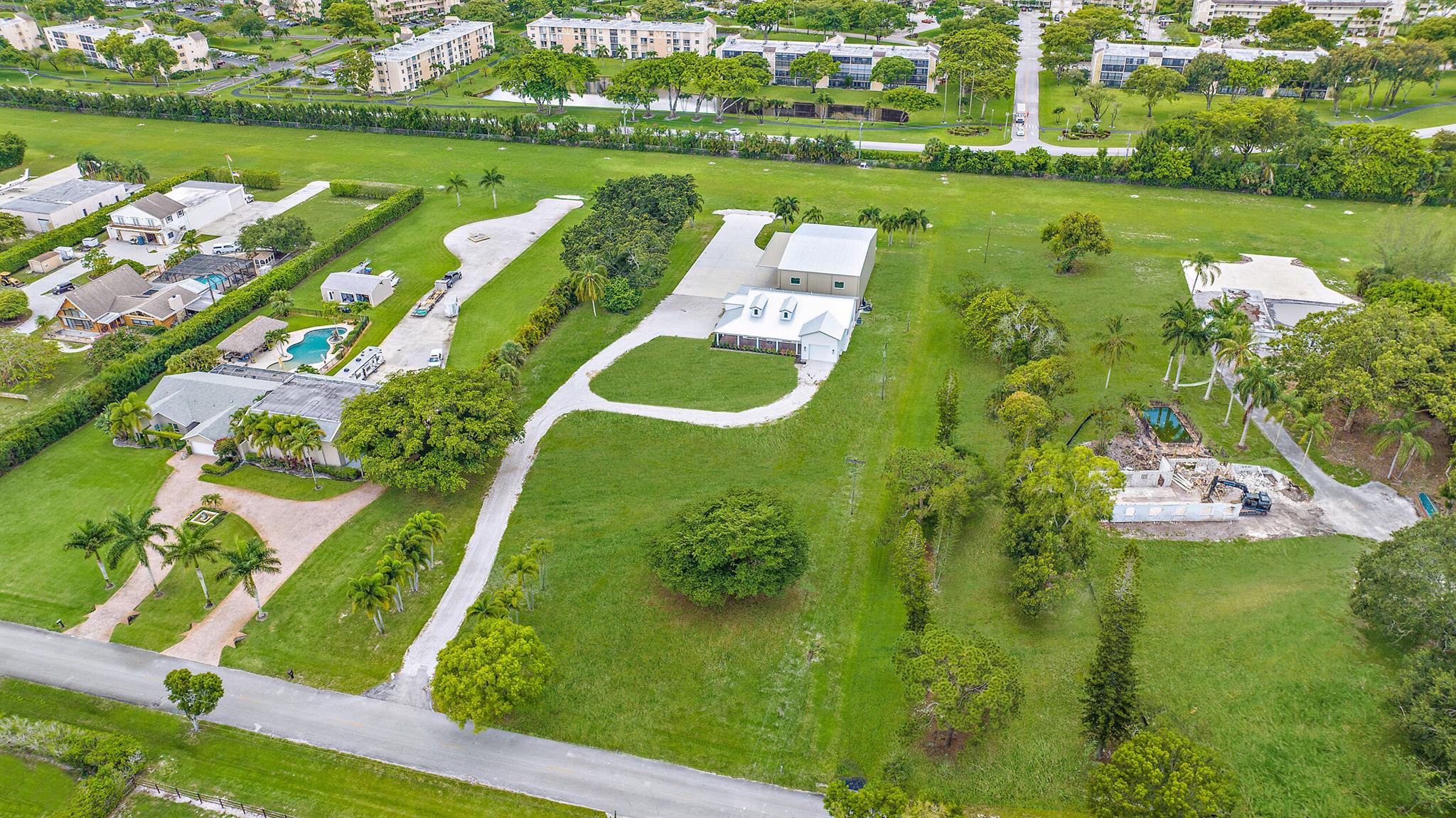 ANTIQUERS AERODROME - Residential