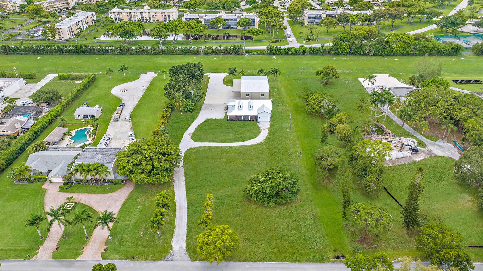 ANTIQUERS AERODROME - Residential