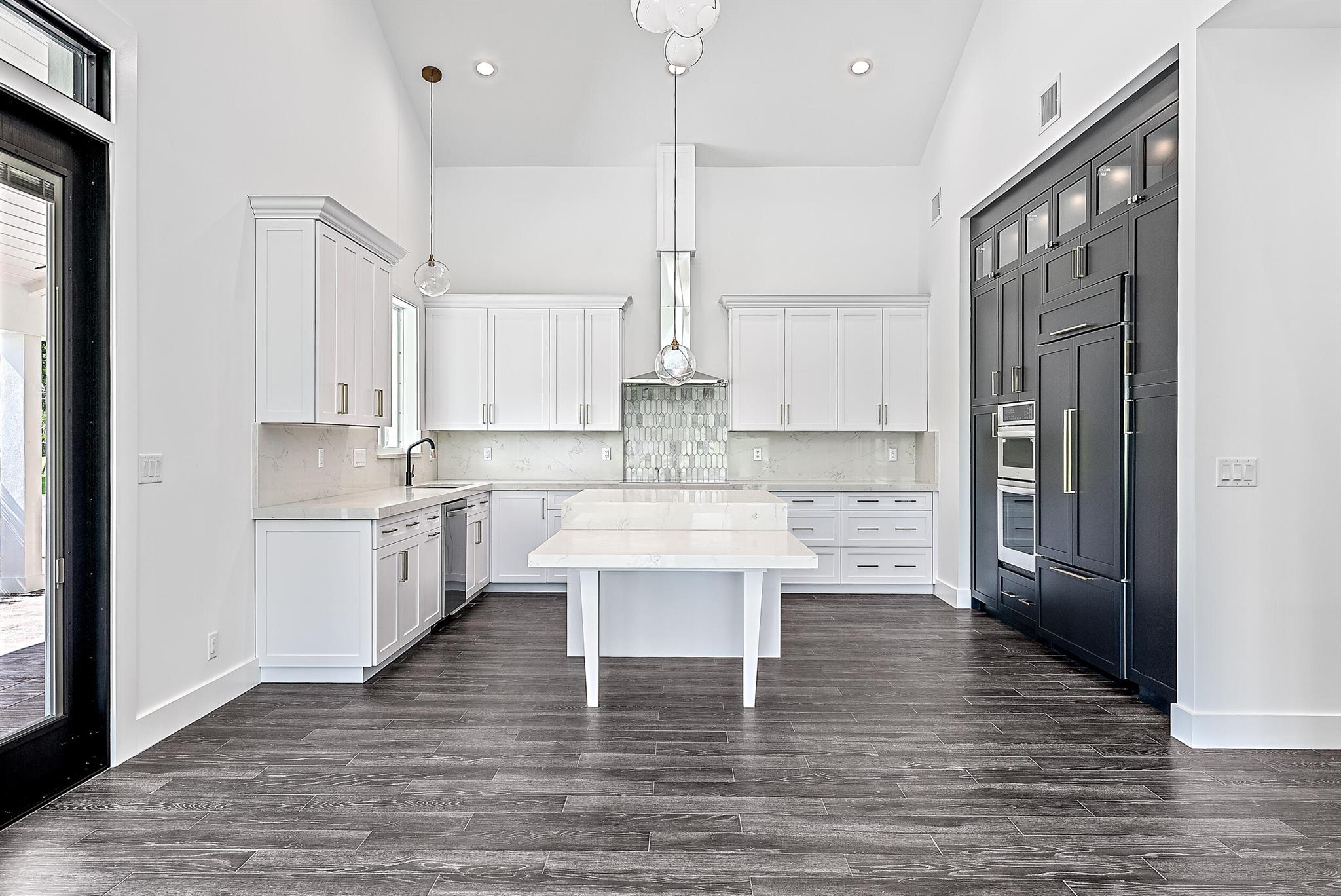 ANTIQUERS AERODROME - Residential