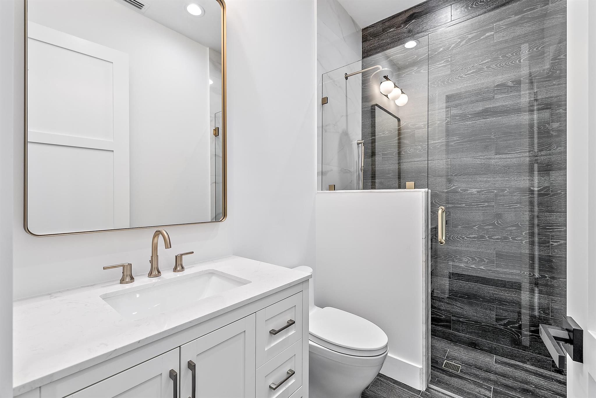 ANTIQUERS AERODROME - Residential