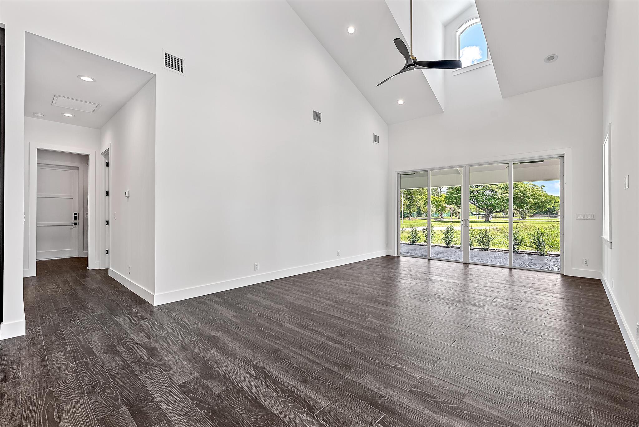 ANTIQUERS AERODROME - Residential