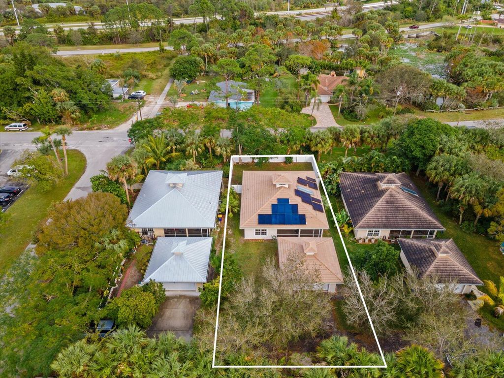 Photo of 5448 SE Railway Avenue, Stuart, FL 34997 (MLS # R10950273)