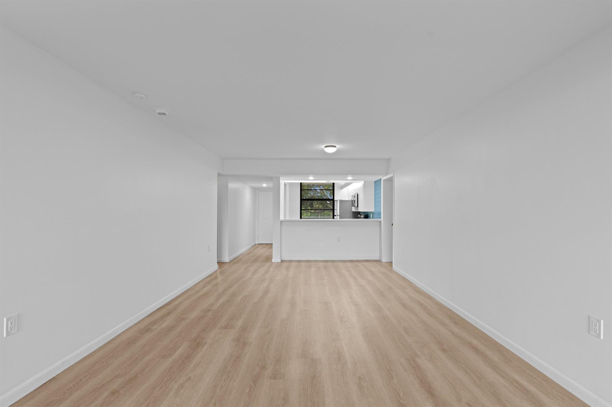 WHITEHALL CONDO OF THE LA - Residential