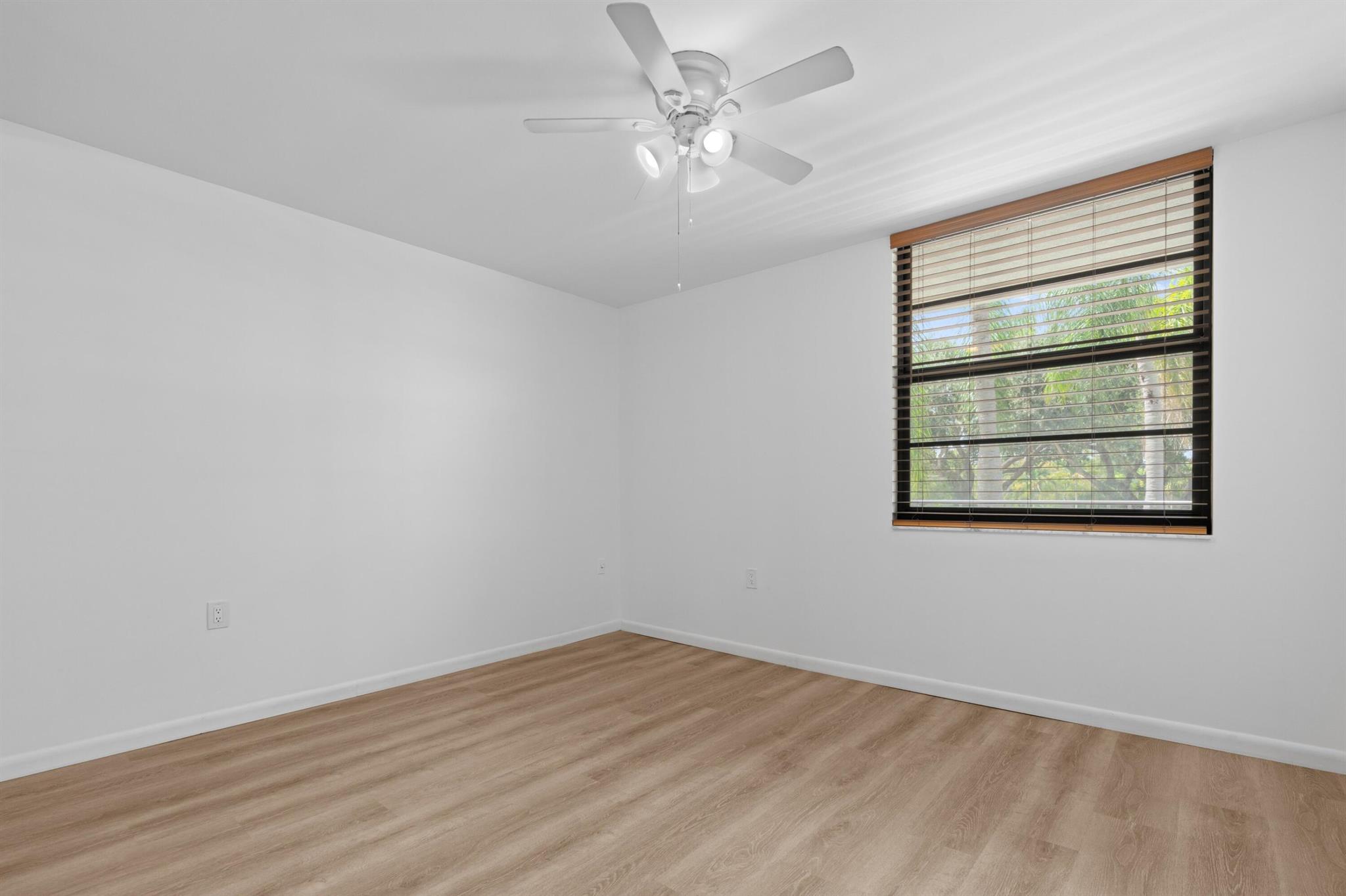 WHITEHALL CONDO OF THE LA - Residential