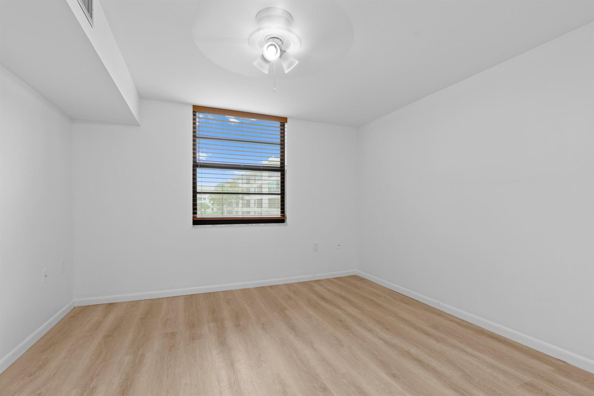 WHITEHALL CONDO OF THE LA - Residential