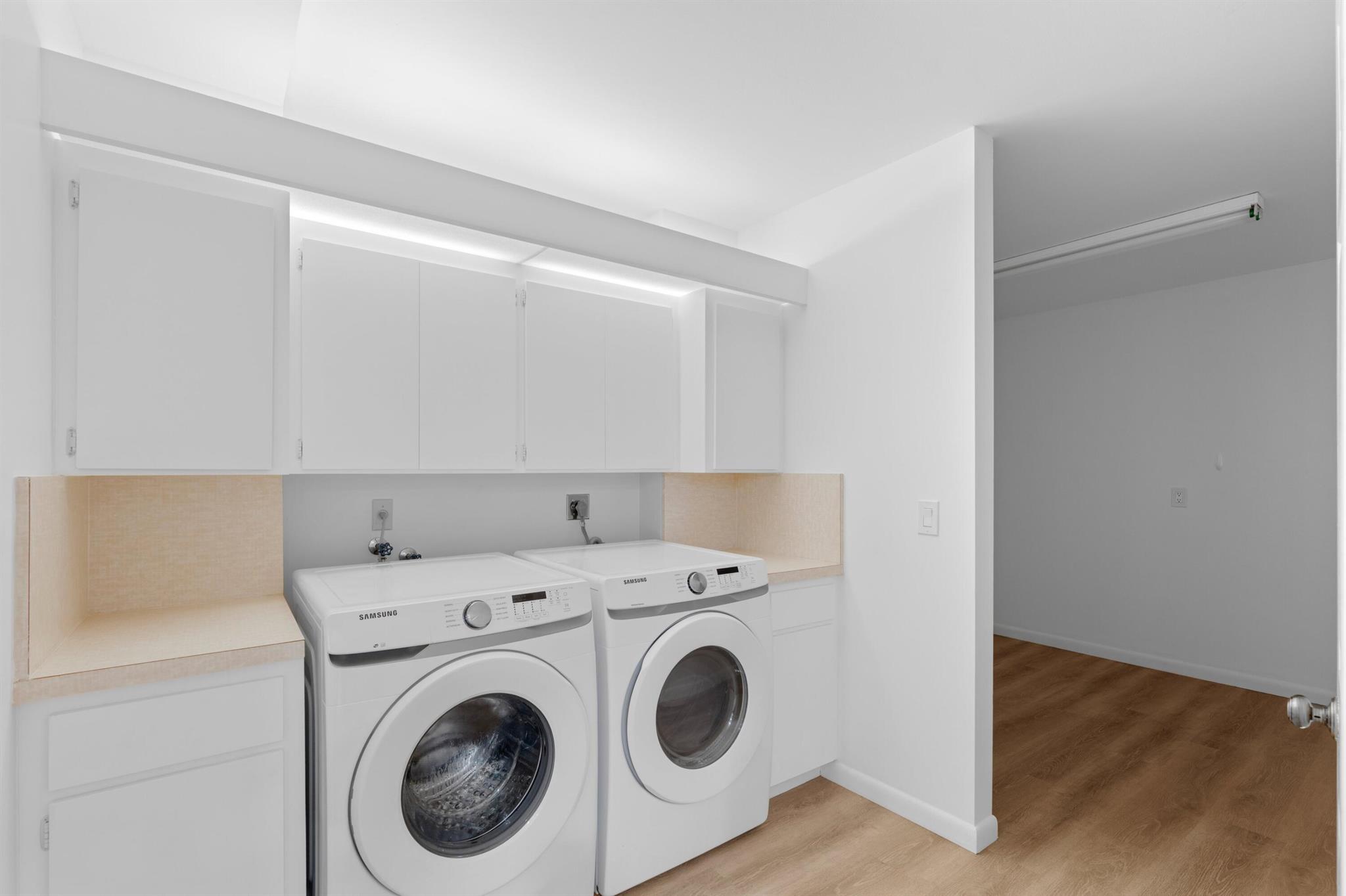 WHITEHALL CONDO OF THE LA - Residential