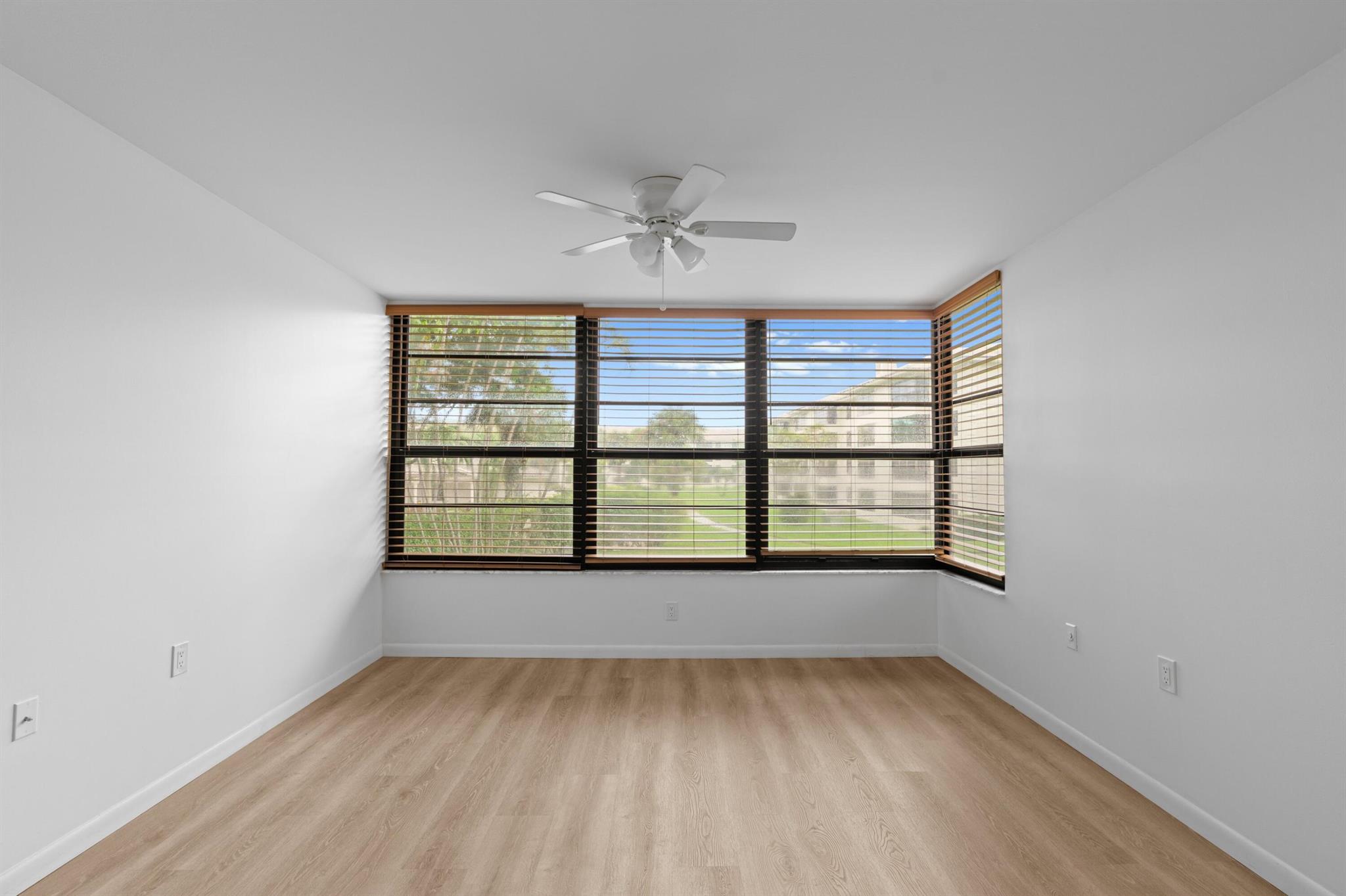 WHITEHALL CONDO OF THE LA - Residential