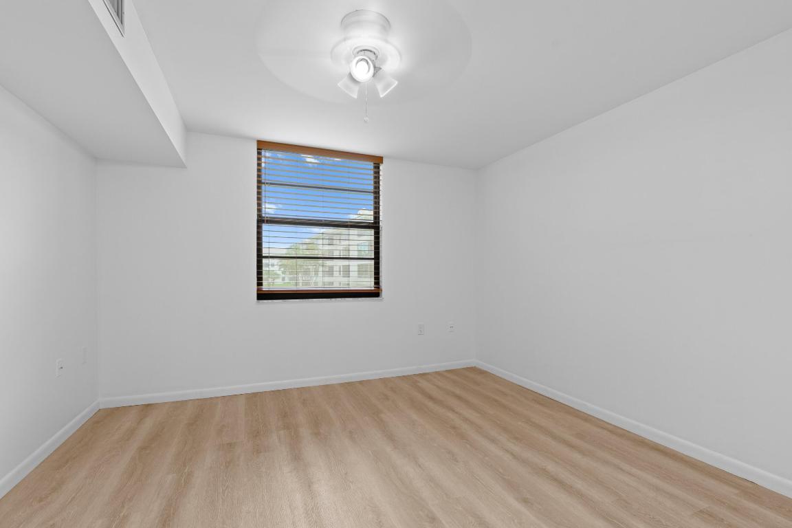 WHITEHALL CONDO OF THE LANDS OF THE PRESIDENT - Residential