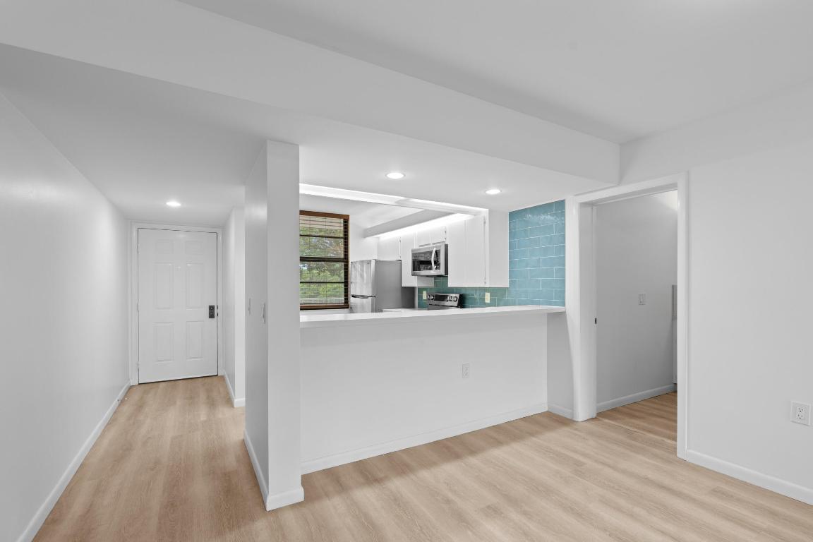 WHITEHALL CONDO OF THE LANDS OF THE PRESIDENT - Residential