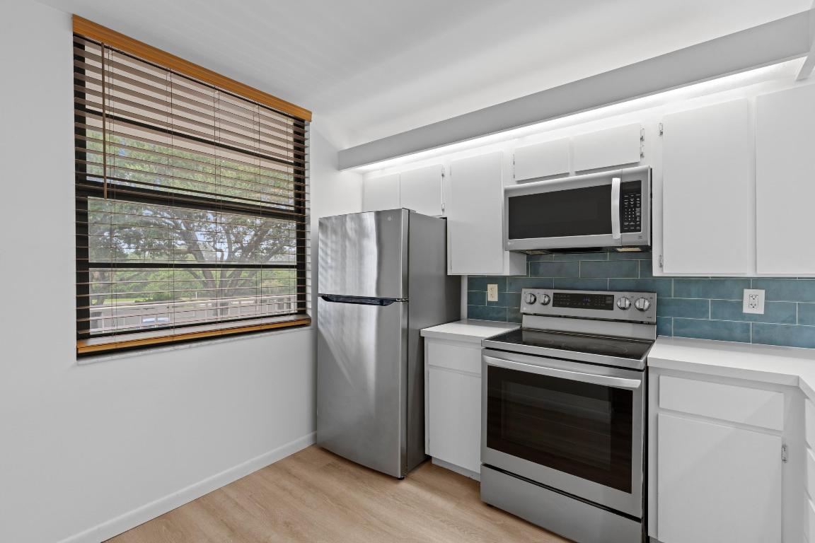 WHITEHALL CONDO OF THE LANDS OF THE PRESIDENT - Residential