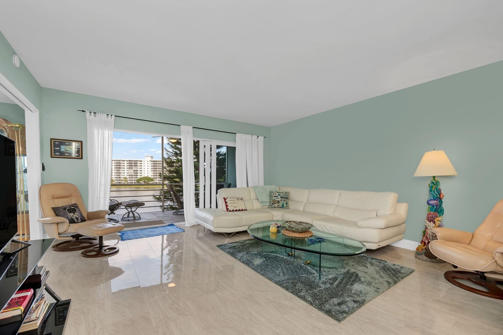 2751 N Palm Aire Dr 410