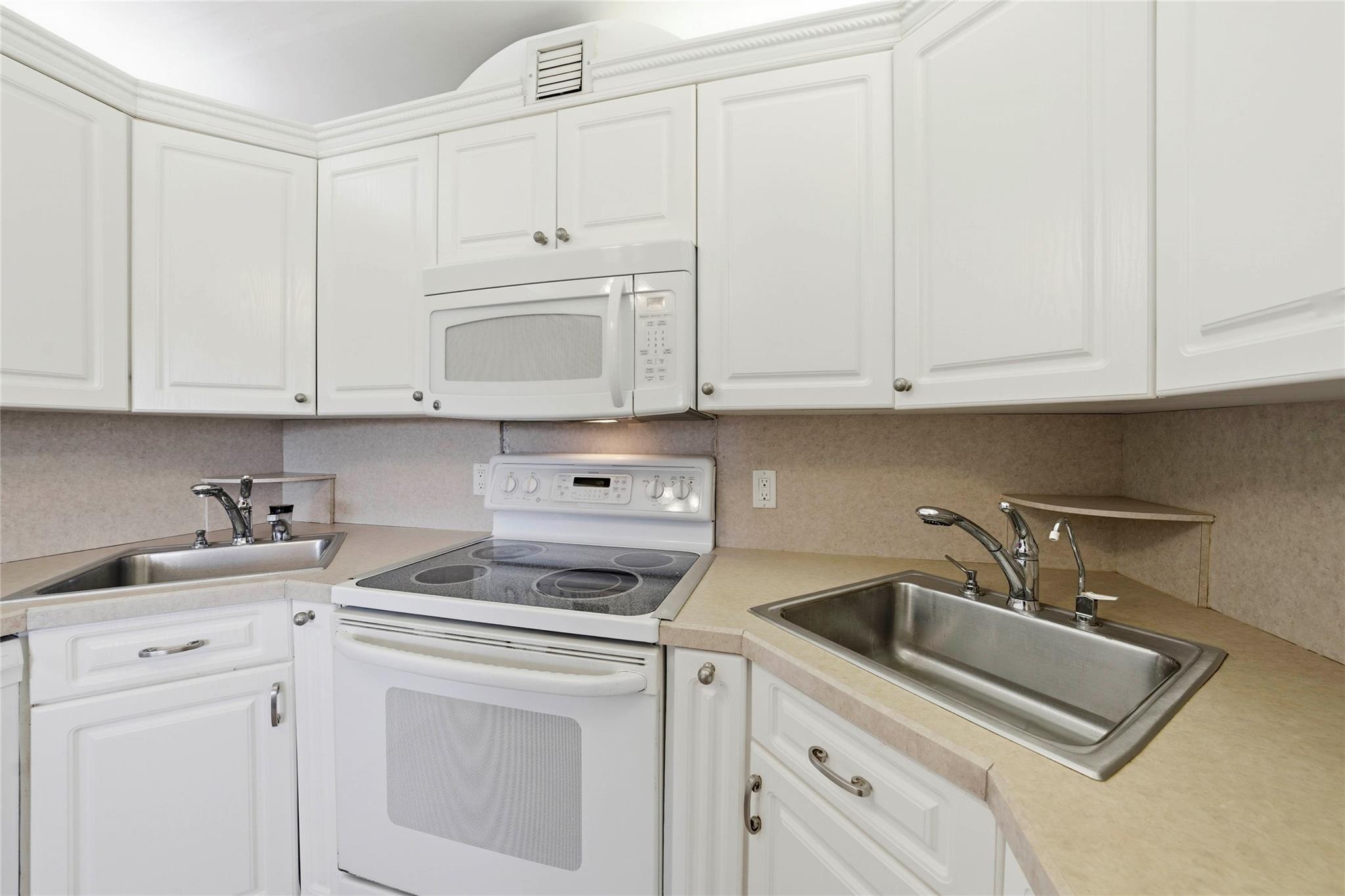 View photos, virtual tours, details... 211 Richmond A 211