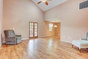 Meadows-Cloverleaf - Residential