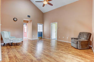 Meadows-Cloverleaf - Residential