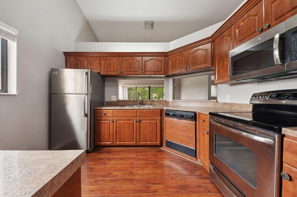 Photo of 20 Via De Casas Sur #201, Boynton Beach, FL 33426 (MLS # R10994743)