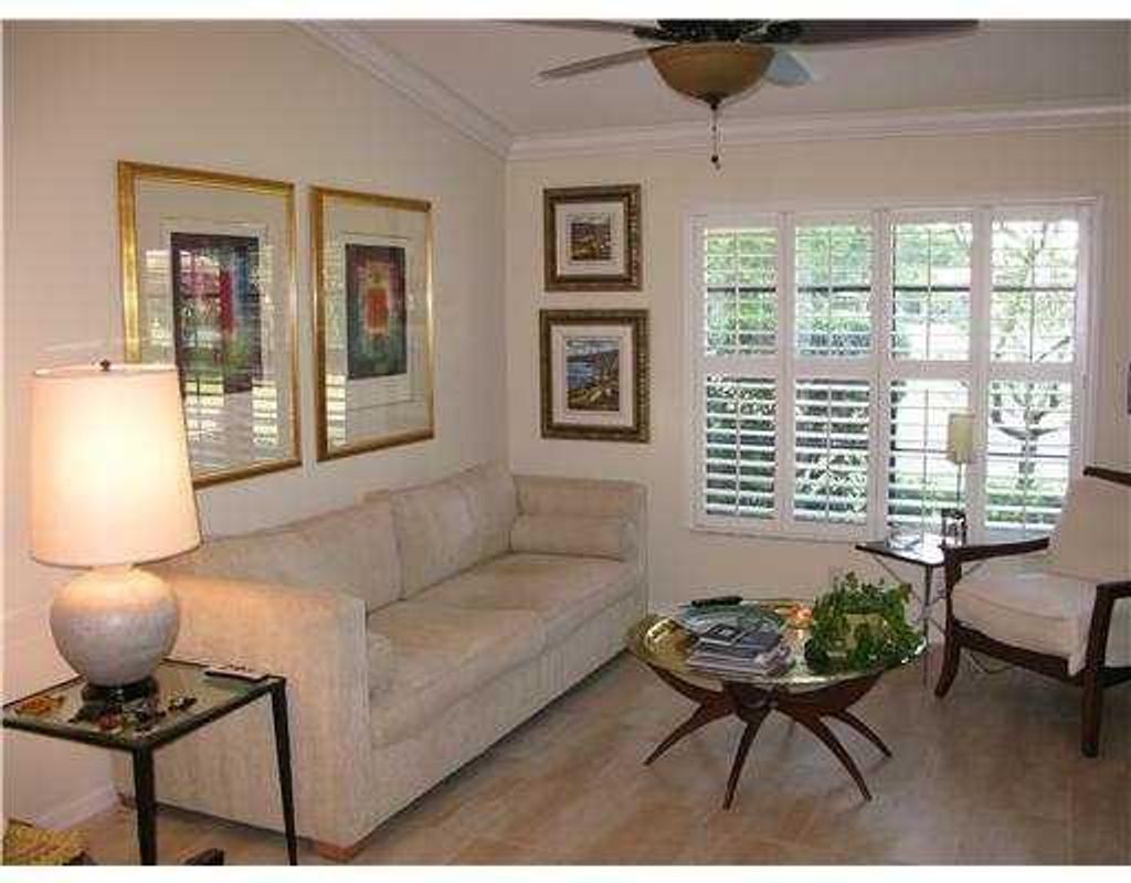 Photo of 14 Via De Casas Norte, Boynton Beach, FL 33426 (MLS # R10942158)