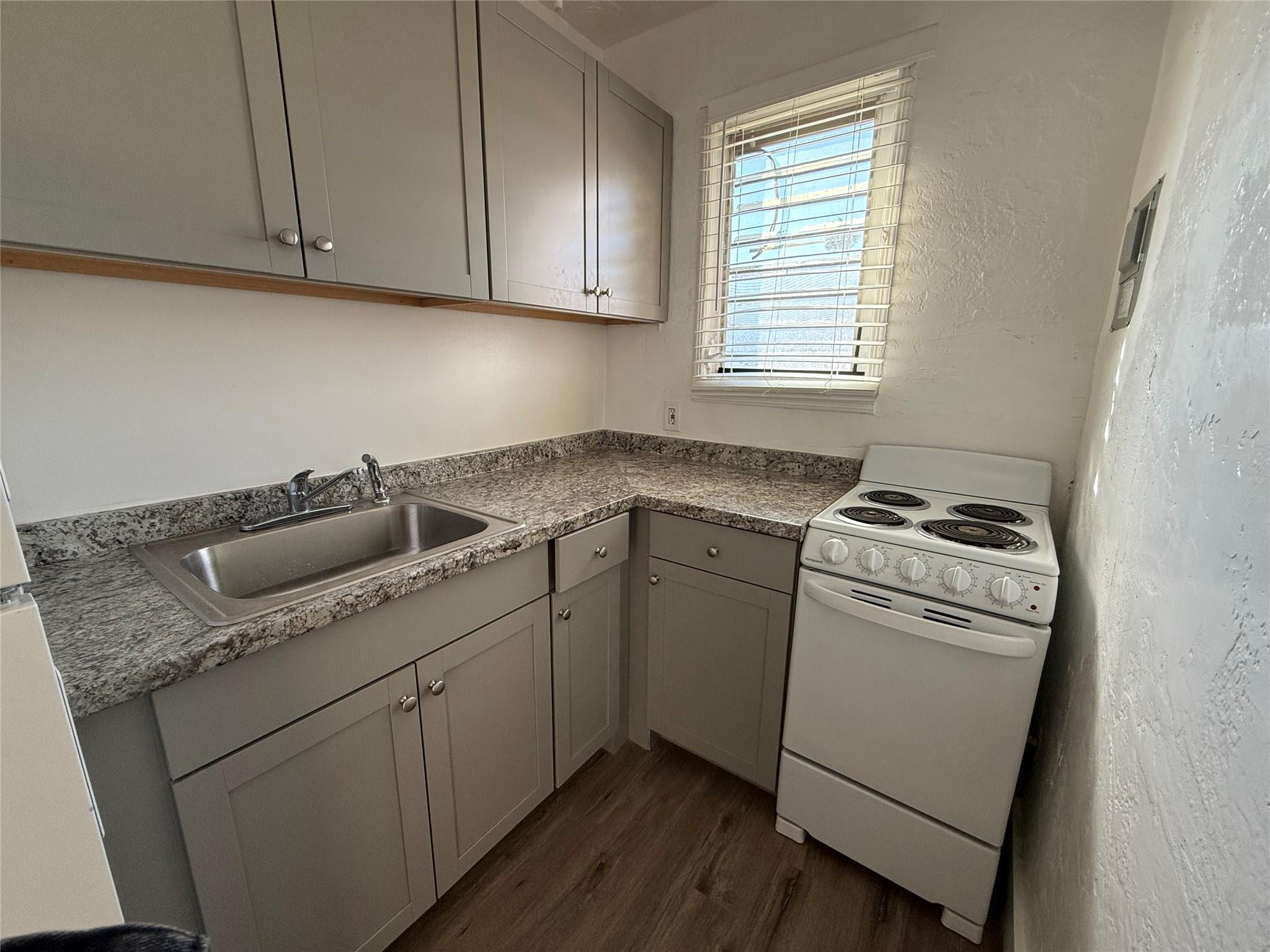 Hollywood South Side Add - Residential Lease