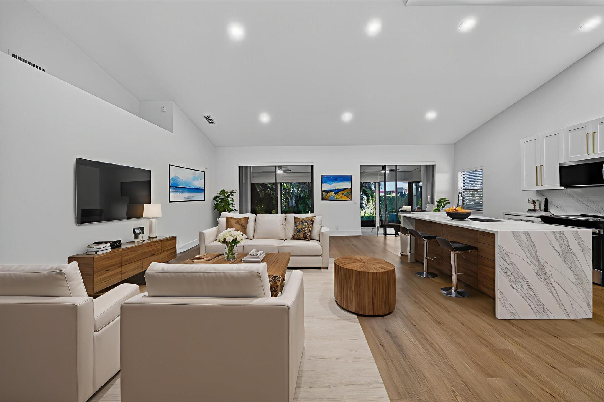 LEXINGTON CLUB 3 - Residential