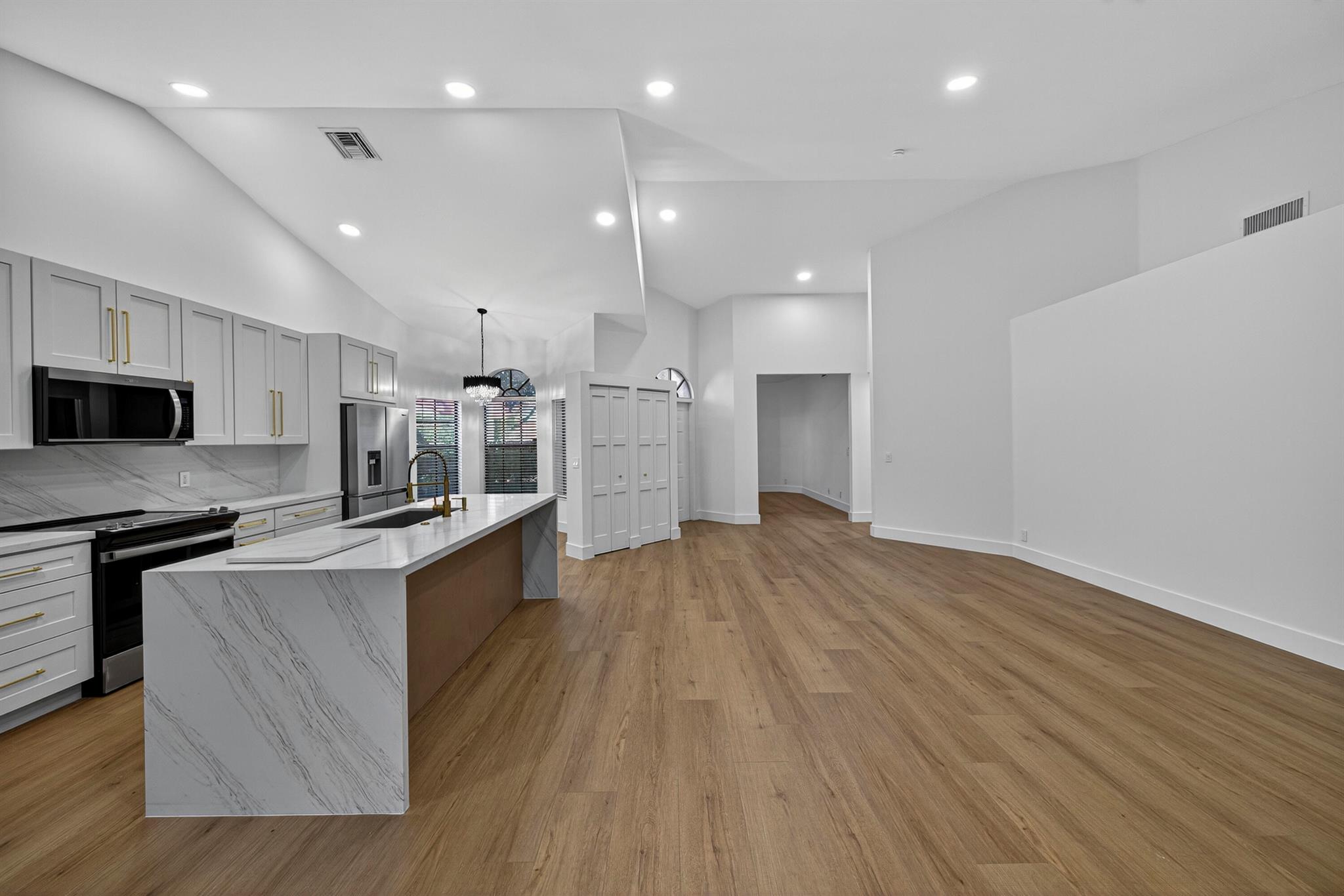 LEXINGTON CLUB 3 - Residential