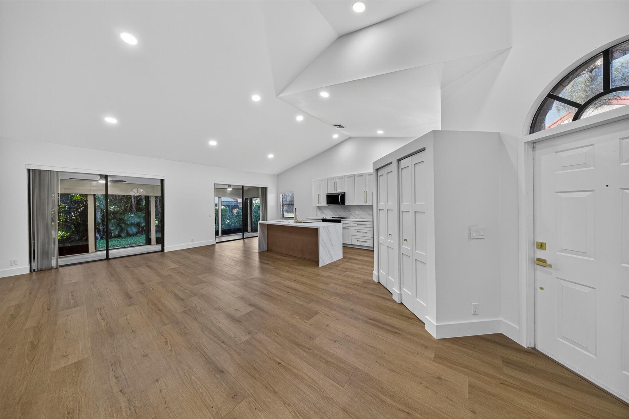 LEXINGTON CLUB 3 - Residential