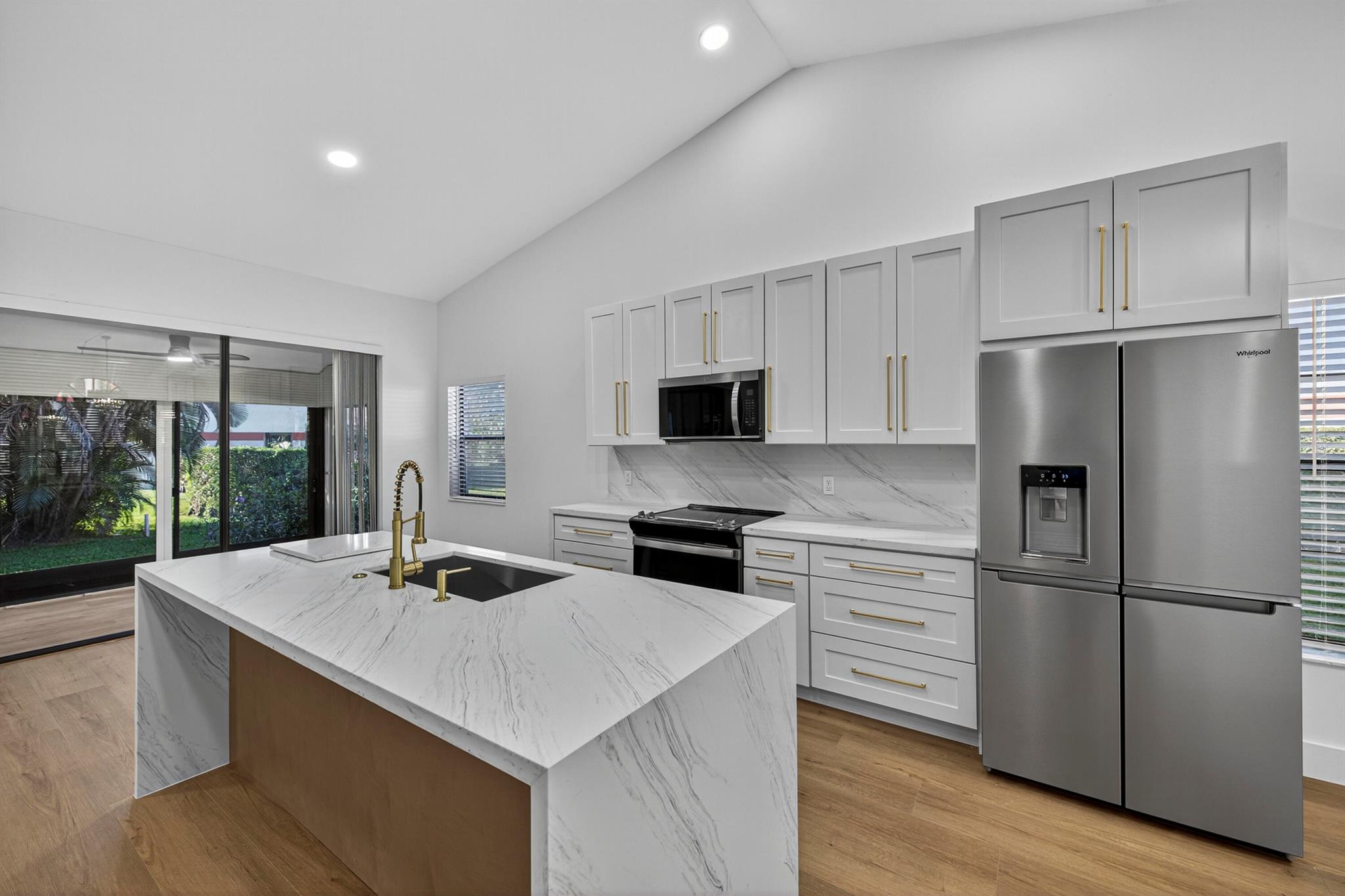 LEXINGTON CLUB 3 - Residential