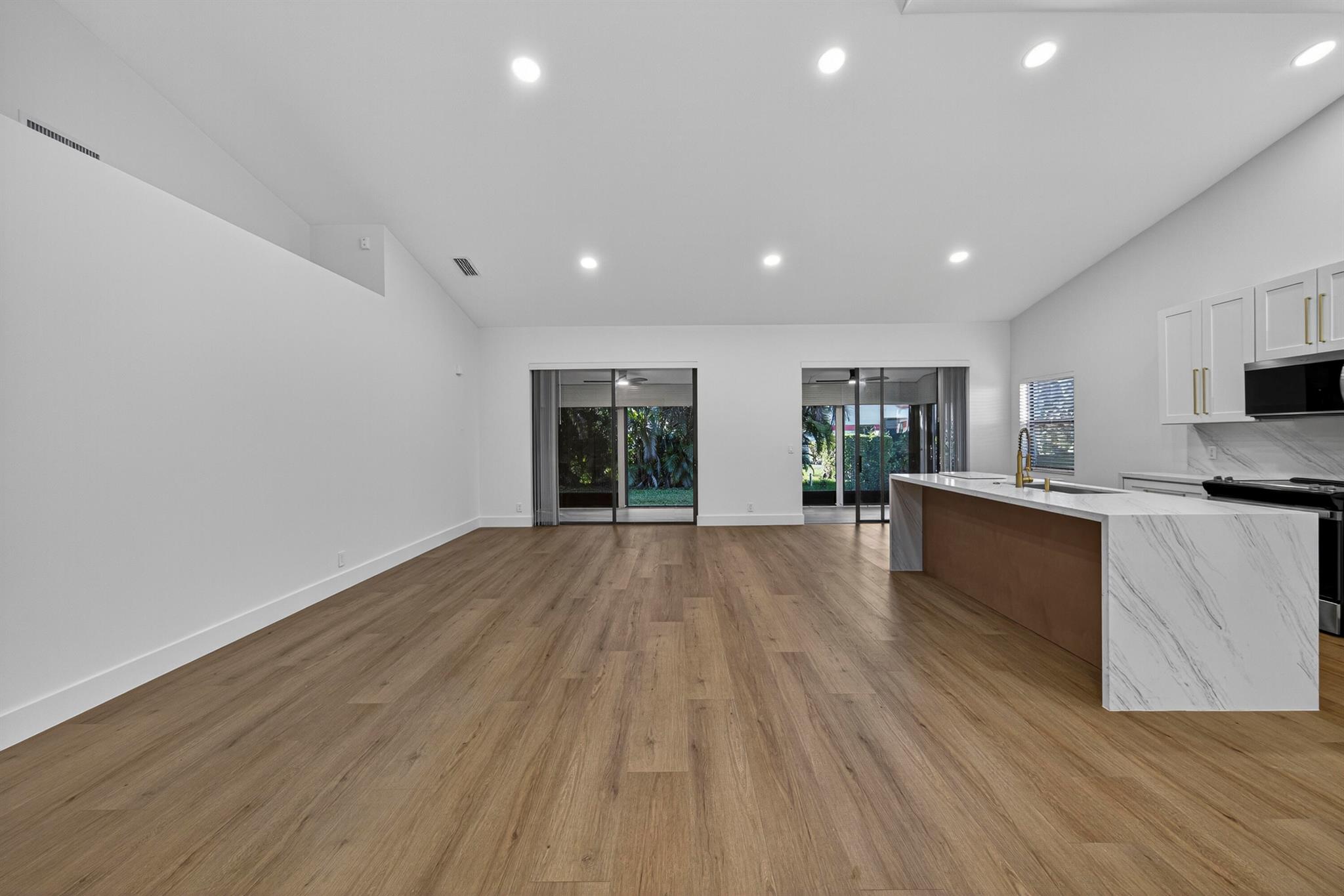 LEXINGTON CLUB 3 - Residential