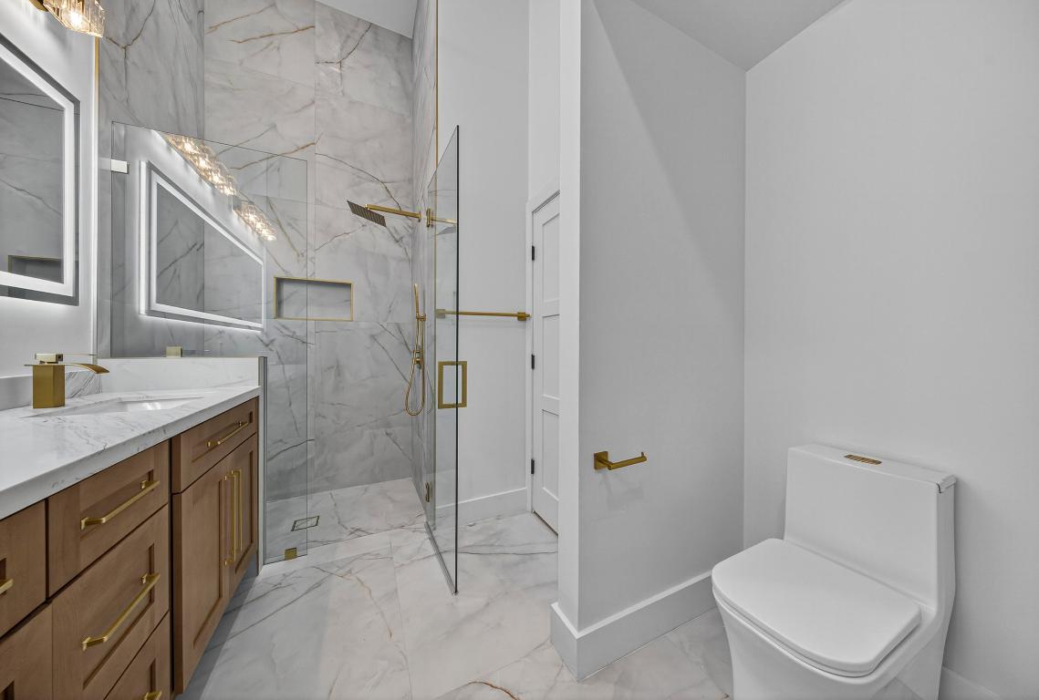 LEXINGTON CLUB 3 - Residential