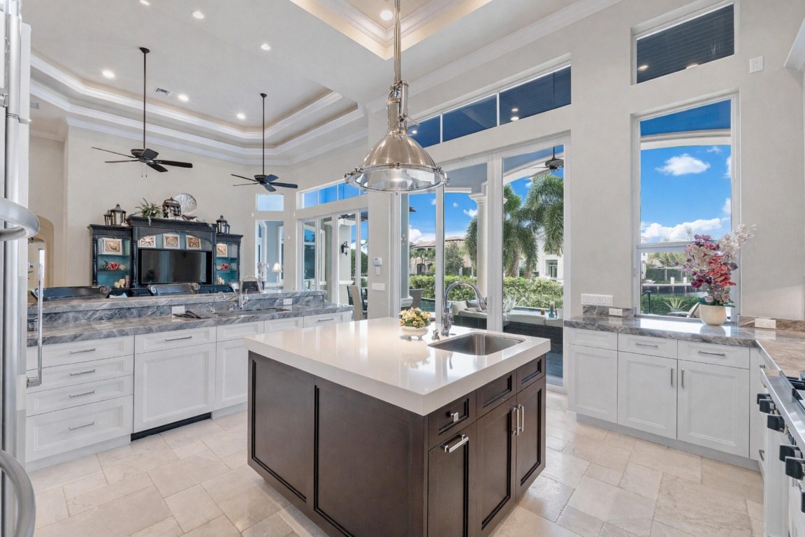 Lighthouse Point 6th Sec - Residential