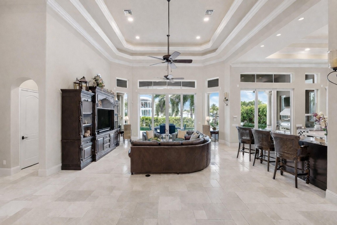 Lighthouse Point 6th Sec - Residential