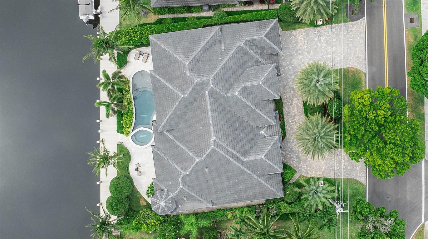 Lighthouse Point 6th Sec - Residential