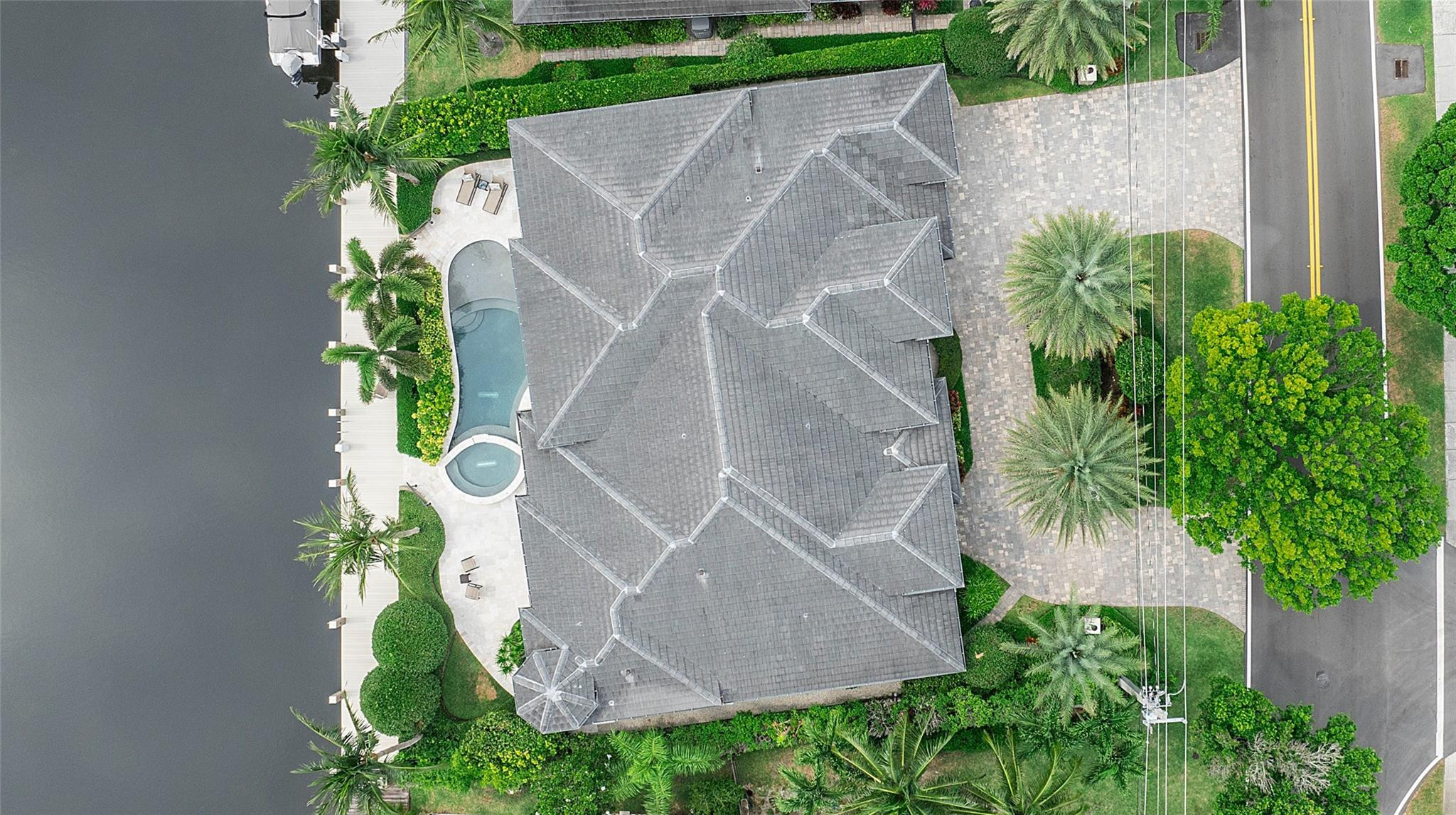 Lighthouse Point 6th Sec - Residential