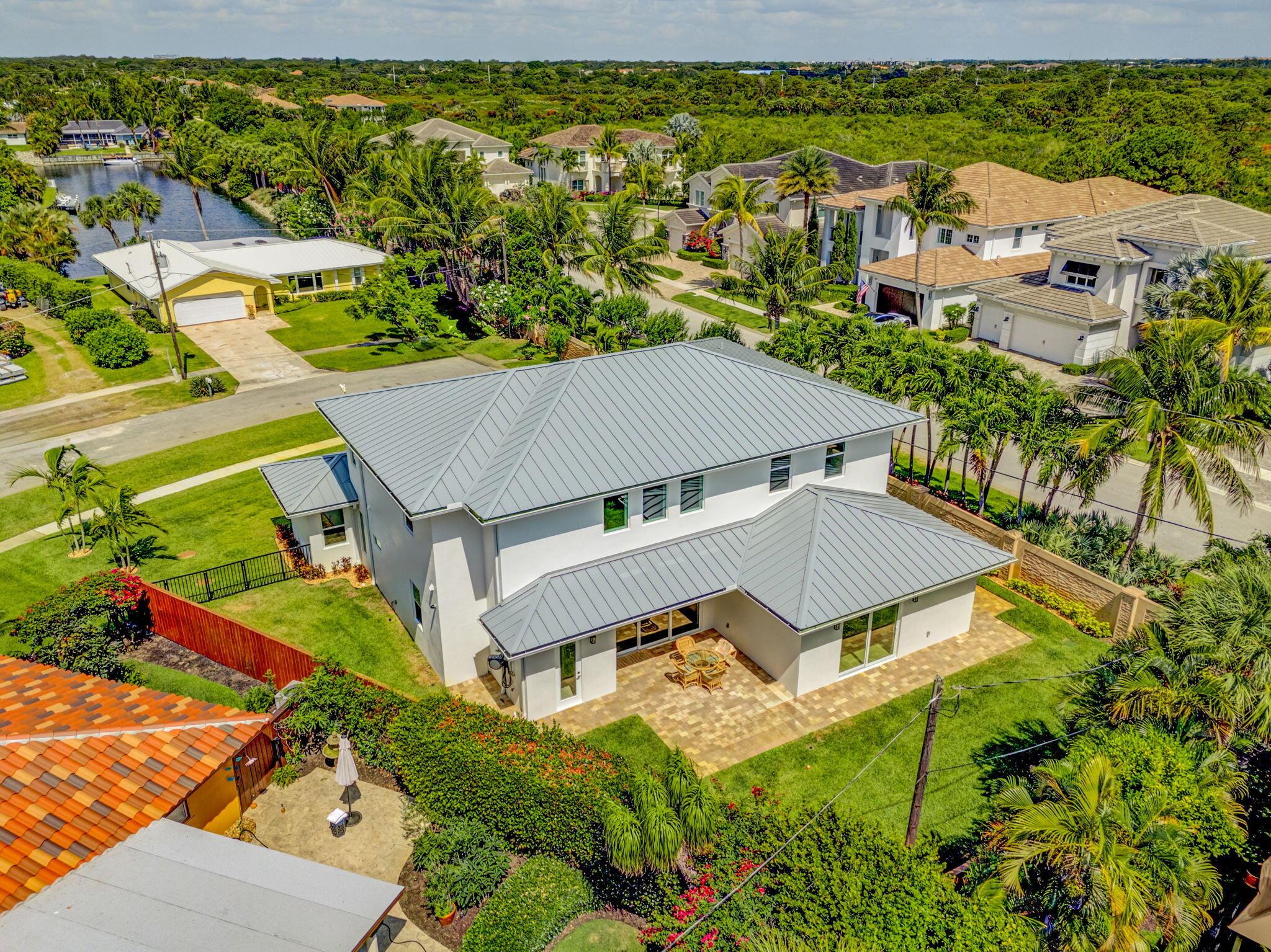 JUNO ISLES - Residential